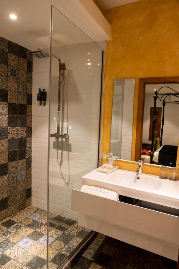 Aliayabiagba Villa Monument Hotel מראה חיצוני תמונה